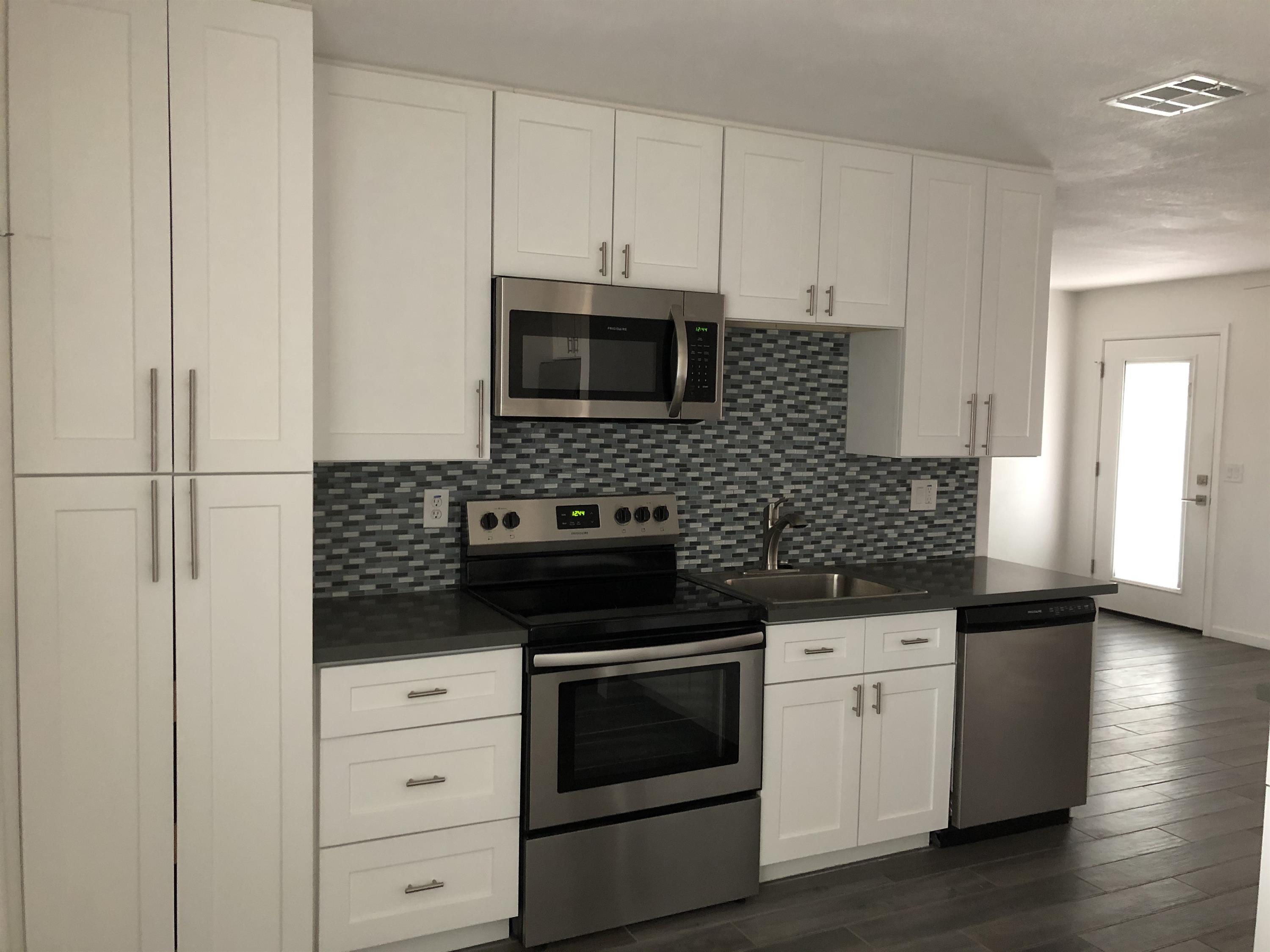 7102 E Oak Street - Unit 03